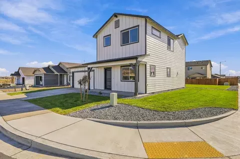 900 E Maple Brook Ave, Hermiston, OR 97838