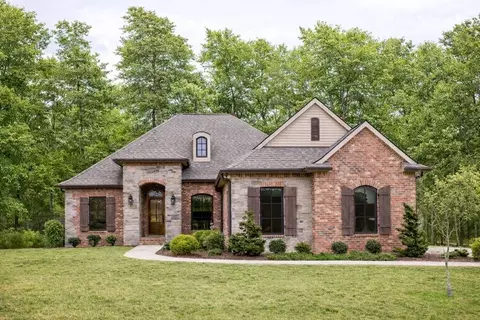 268 Stonehenge Dr, Crossville, TN 38555