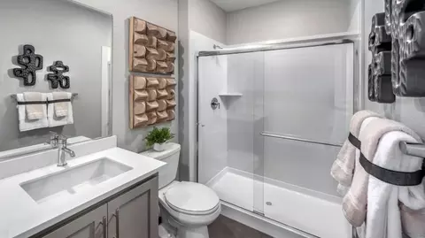 Bath - 2865 Chauncy St, Tracy, CA 95377 photo 2 of 4