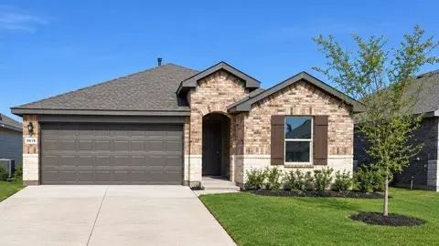 5616 Corduroy Rd, Krum, TX 76249