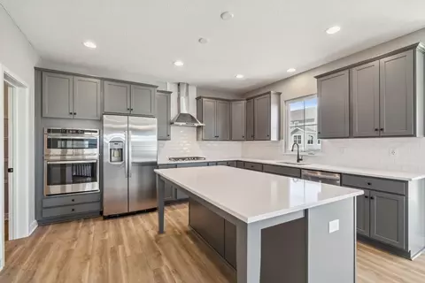 Kitchen - 1570 Pieper Ln, Delaware, OH 43015 photo 1 of 3