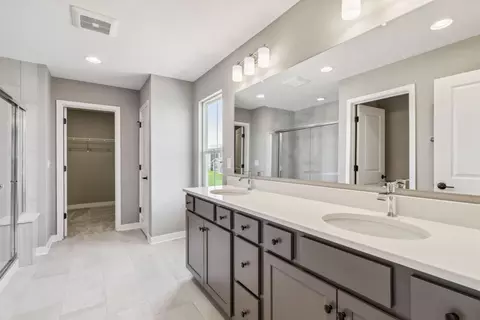 Entry Way - 1570 Pieper Ln, Delaware, OH 43015 photo 5 of 5