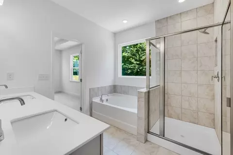 Bath - 1131 Summit Pass Ln, Dacula, GA 30019 photo 2 of 22