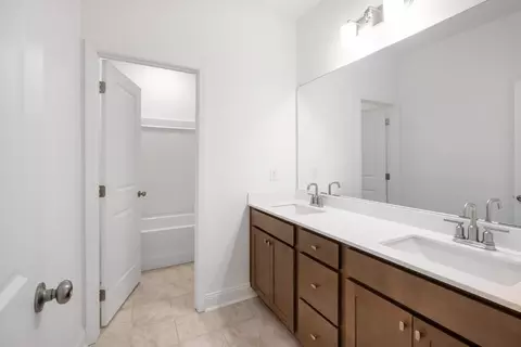 Bath - 1131 Summit Pass Ln, Dacula, GA 30019 photo 15 of 22