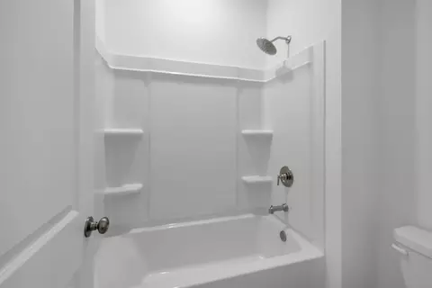 Bath - 1131 Summit Pass Ln, Dacula, GA 30019 photo 14 of 22