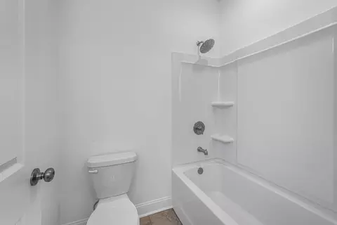 Bath - 1131 Summit Pass Ln, Dacula, GA 30019 photo 7 of 22