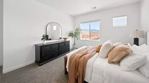 Bedroom - 1425 Lost Spring Dr, Washington, UT 84780 photo 7 of 9