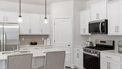 Kitchen - 7 Hillfort Way, Mauldin, SC 29607 photo 4 of 6