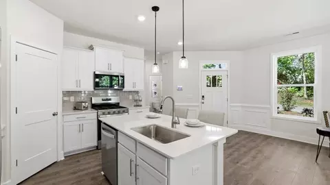 Kitchen - 7 Hillfort Way, Mauldin, SC 29607 photo 3 of 6