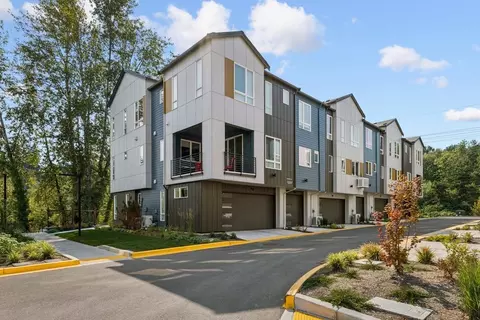 12207 137th Pl NE #BLDG 26-103, Redmond, WA 98052