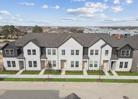 5208 Springlake Pkwy, Haltom City, TX 76117