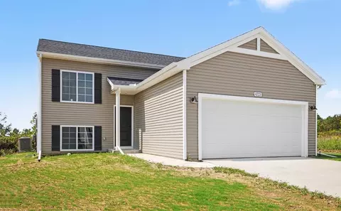 4723 Cambria Ct, Potterville, MI 48876