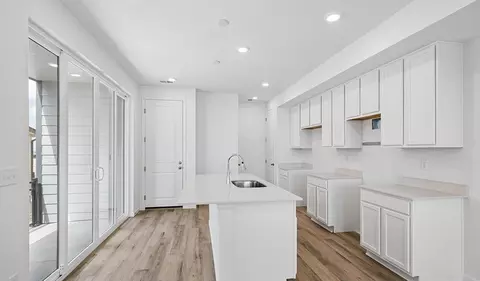 Kitchen - 21391 E 67th Ave, Aurora, CO 80019 photo 3 of 3