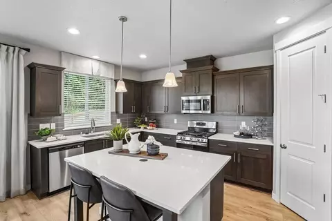 13807 NE 108th St, Vancouver, WA 98682