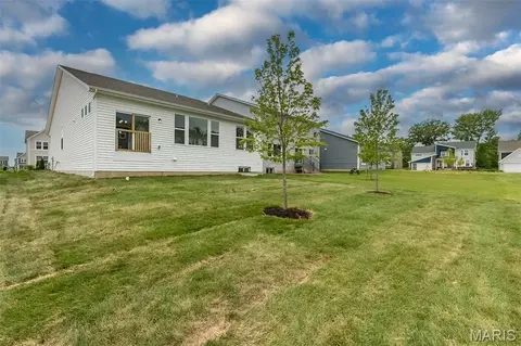 Exterior - 207 Townshead Way, O'fallon, MO 63368 photo 5 of 27