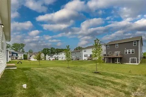 Exterior - 207 Townshead Way, O'fallon, MO 63368 photo 6 of 27