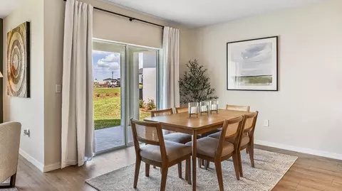 Dining - 912 Bunker Loop, Bradenton, FL 34212 photo 2 of 2