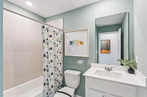 Bath - 2303 Red Pine Ct, Eustis, FL 32726 photo 2 of 2