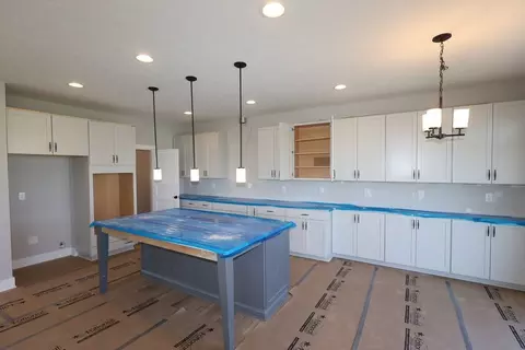 Kitchen - 5326 Warhol Dr, Mason, OH 45040 photo 8 of 12