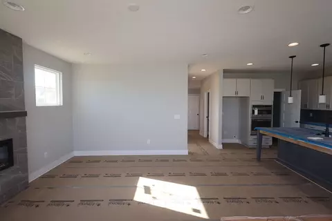 Living - 5326 Warhol Dr, Mason, OH 45040 photo 6 of 16