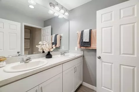 Bath - 2556 Starry Pt, Saint Cloud, FL 34769 photo 2 of 2