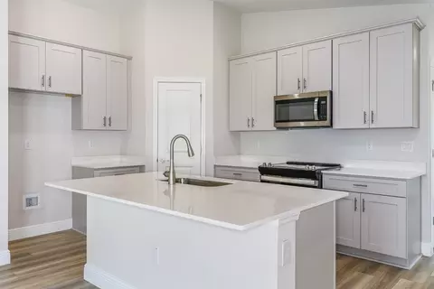 Kitchen - 6211 SW 95 Pl, Ocala, FL 34476 photo 2 of 5