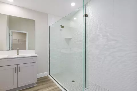 Bath - 6211 SW 95 Pl, Ocala, FL 34476 photo 1 of 3