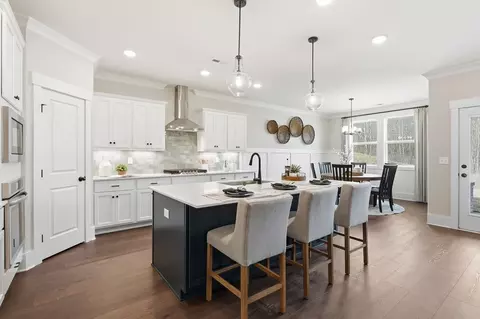 Kitchen - 2020 Raspberry Ln, Cullman, AL 35055 photo 6 of 8