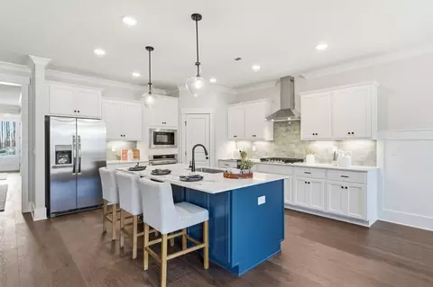 Kitchen - 2020 Raspberry Ln, Cullman, AL 35055 photo 2 of 8