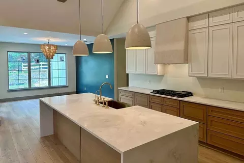 Kitchen - Jeremiah Ct, Hickory, NC 28601 photo 5 of 10