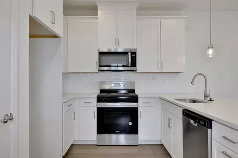 Kitchen - 182 Brook Forest Dr, Saint Augustine, FL 32092 photo 6 of 13