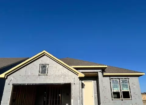 Exterior - 1013 Pecan Tree Ln, Wht Settlemt, TX 76108 photo 2 of 3