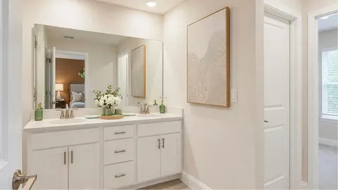 Bath - 33 Belfort Ct, Saint Augustine, FL 32092 photo 2 of 4