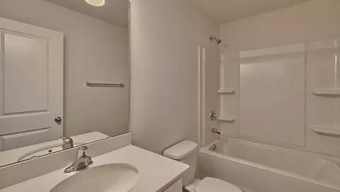 Bath - 548 Blackpool Ct, Monroe, NC 28112 photo 5 of 7