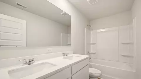 Bath - 108 Oakchase Park Ln, Hampton, GA 30228 photo 1 of 4