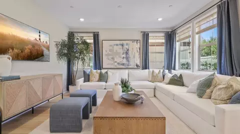 Living - 673 Guy Turner Dr, Camarillo, CA 93010 photo 3 of 3