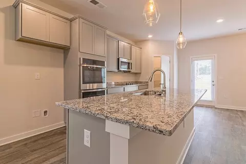 Kitchen - 152 Post Oak Dr, Jackson, GA 30233 photo 2 of 5