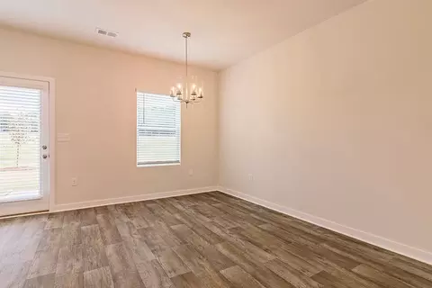 Dining - 152 Post Oak Dr, Jackson, GA 30233 photo 1 of 3