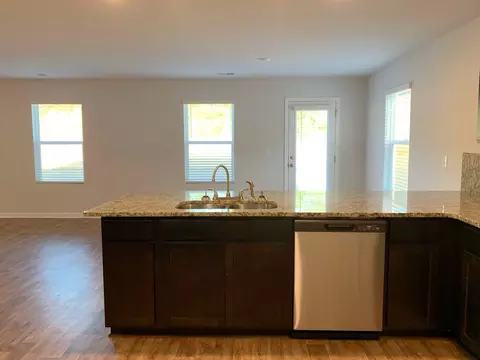 Kitchen - 152 Post Oak Dr, Jackson, GA 30233 photo 3 of 5