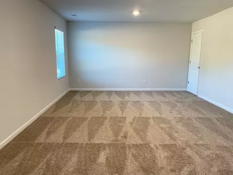 Living - 152 Post Oak Dr, Jackson, GA 30233 photo 3 of 5