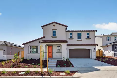8008 Lamplight Dr, Tracy, CA 95377