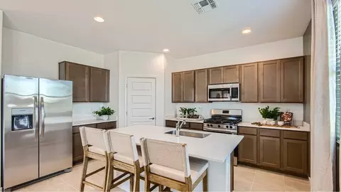 Kitchen - 9544 W Mitchell Dr, Phoenix, AZ 85037 photo 2 of 4