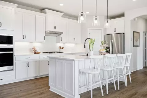 Kitchen - 316 Bluestem Dr, Euless, TX 76039 photo 2 of 2