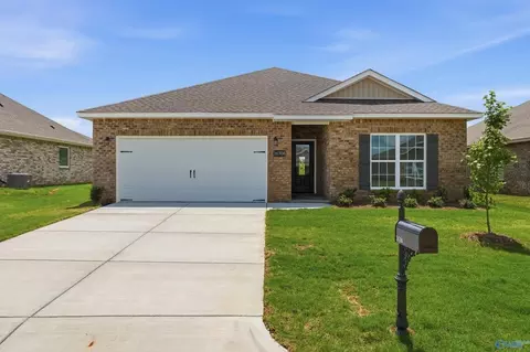 26706 Kyle Ln, Athens, AL 35613