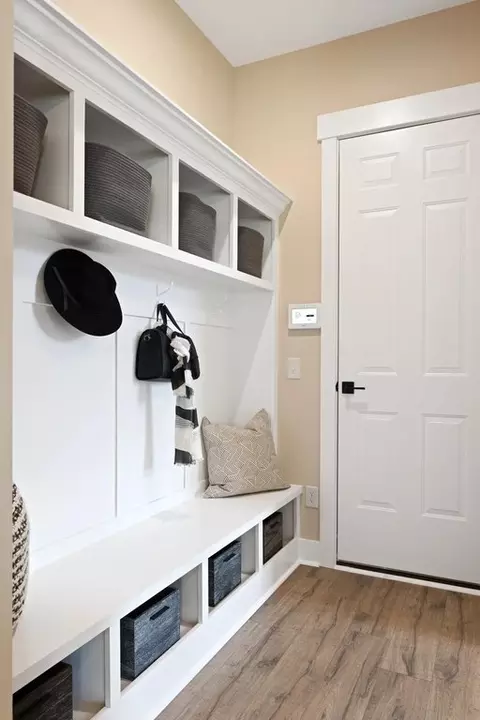 Entry Way - 11216 Gideon Ln, Cincinnati, OH 45249 photo 2 of 2