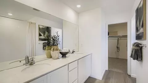 Bath - 1725 Howling Dr, Windsor, CO 80550 photo 1 of 5