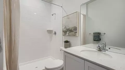 Bath - 1725 Howling Dr, Windsor, CO 80550 photo 2 of 5