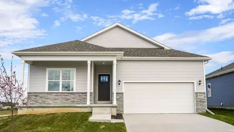 5511 Fenwick St, Bellevue, NE 68133