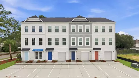 4633 Forest Hills Dr #401, North Charleston, SC 29418