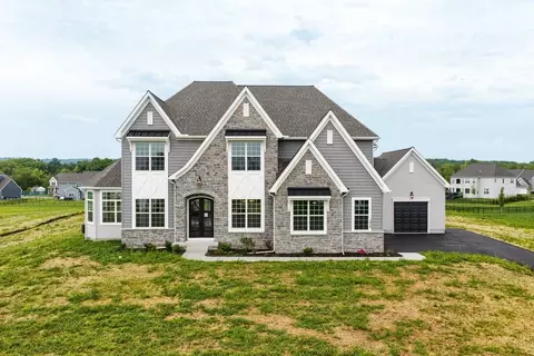 1023 Glasco Dr, Pennsburg, PA 18073
